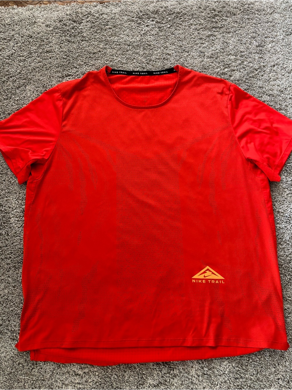Nike Trail Dri-Fit Rise 365 Running Gym Athletic T-Shirt Red/Orange Mens Size XL